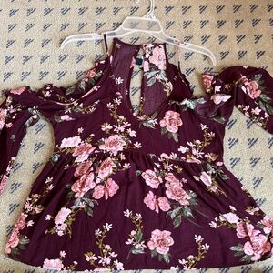 American Eagle Outfitters Floral off the Shoulder Blouse